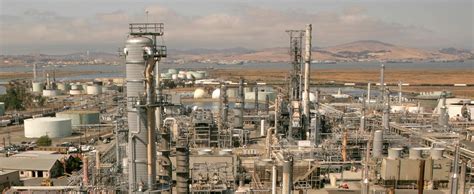 Martinez refinery - May 27, 2023 · Martinez Refining, located on an 880-acre industrial complex on the northern edge of the city, emitted as much as 24 tons of so-called spent catalyst, a mix of chemicals used to break down crude ... 